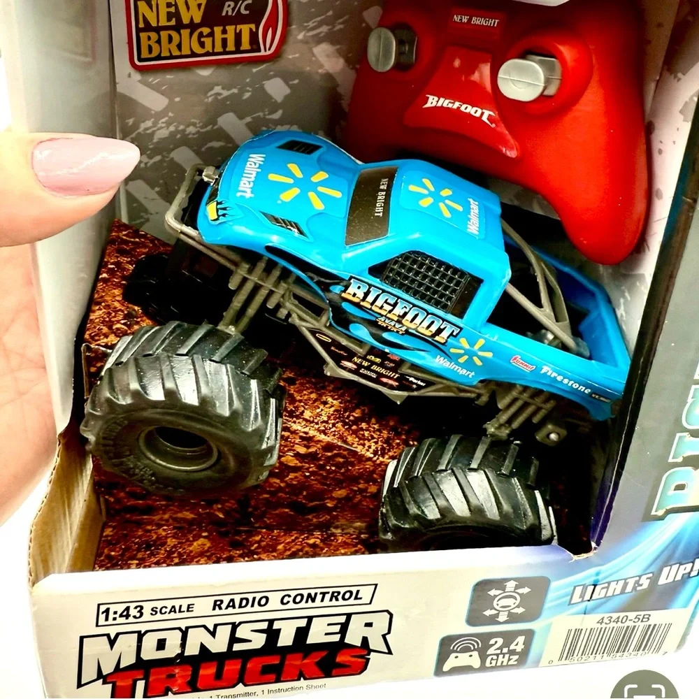 Bigfoot Blue Spark Monster Remote Control Truck , Ships next day , NIB‎